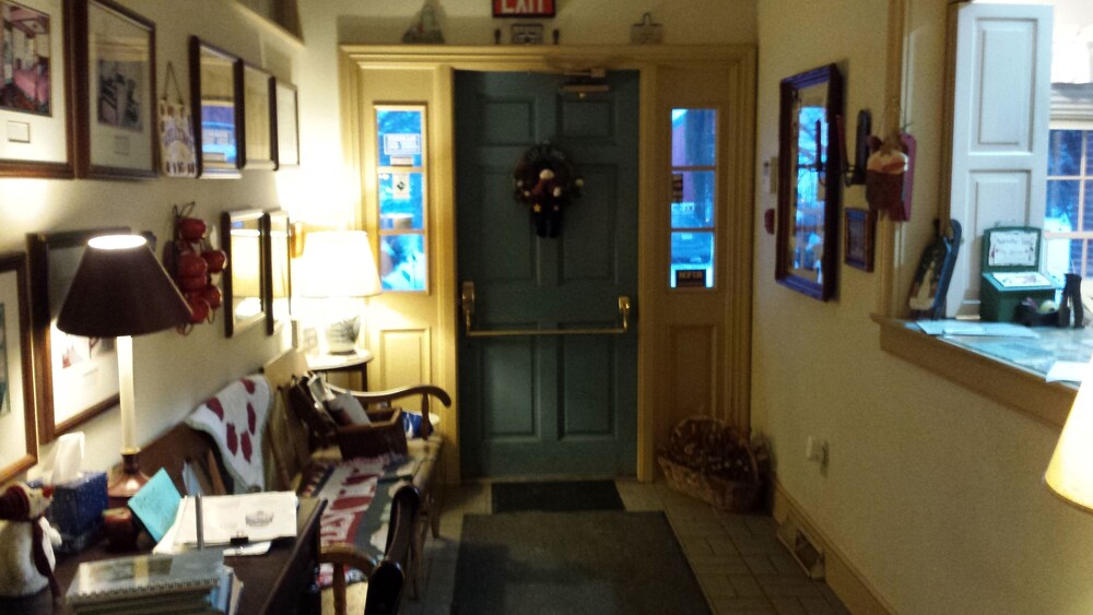 Applebutter Inn - featured photo