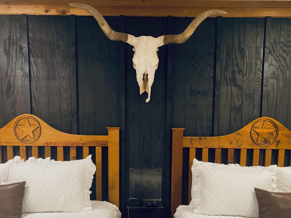 The Big Texan Airbnb 124 Amarillo - photo 2