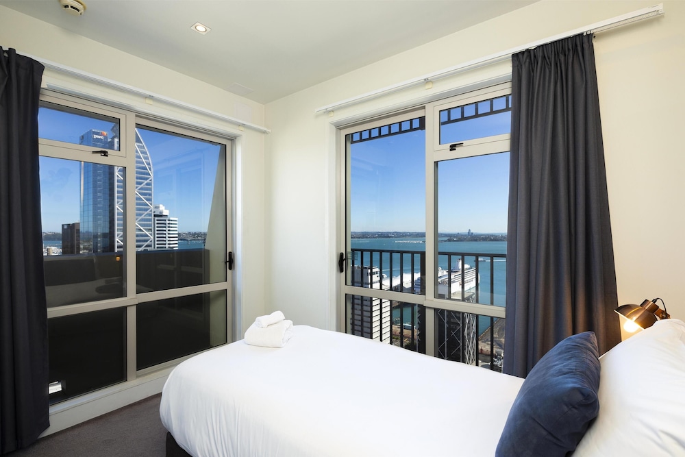 Auckland Harbour Suites — 4-Star Luxury Hotel in Auckland, New Zealand