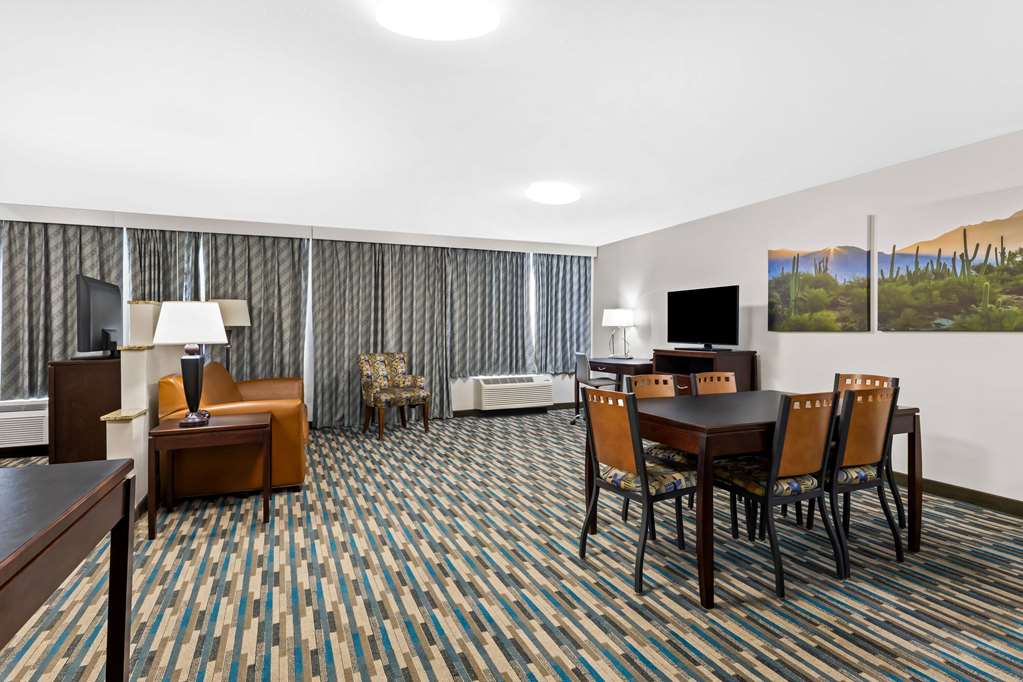 Days Inn & Suites by Wyndham Mesa Near Phoenix - photo 47