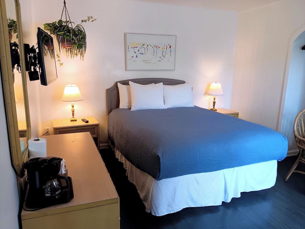 The Cozy Inn - photo 10