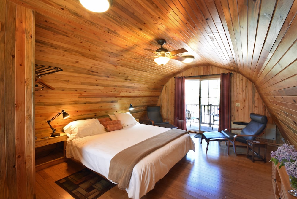 Bad Rock Bed and Breakfast Inn - photo 6
