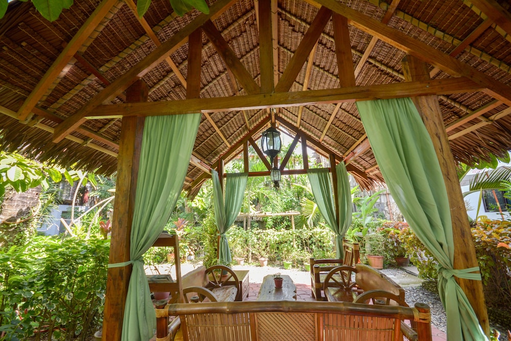 Secret Garden Resort Boracay