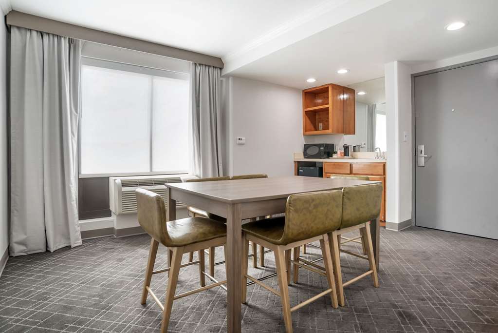 Comfort Inn & Suites New Orleans Airport North - photo 19