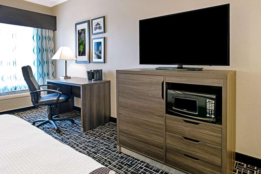 La Quinta Inn & Suites by Wyndham Garland Harbor Point - photo 30
