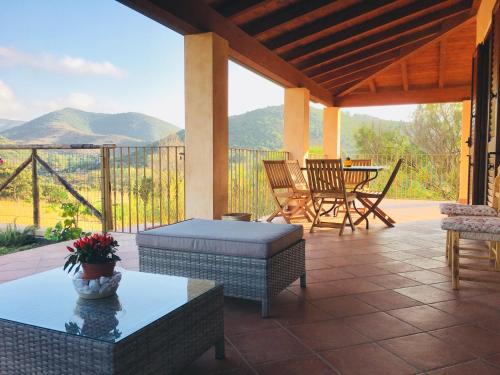 Villa La Vigna — 4-Star Luxury Hotel in Domus De Maria, Italy