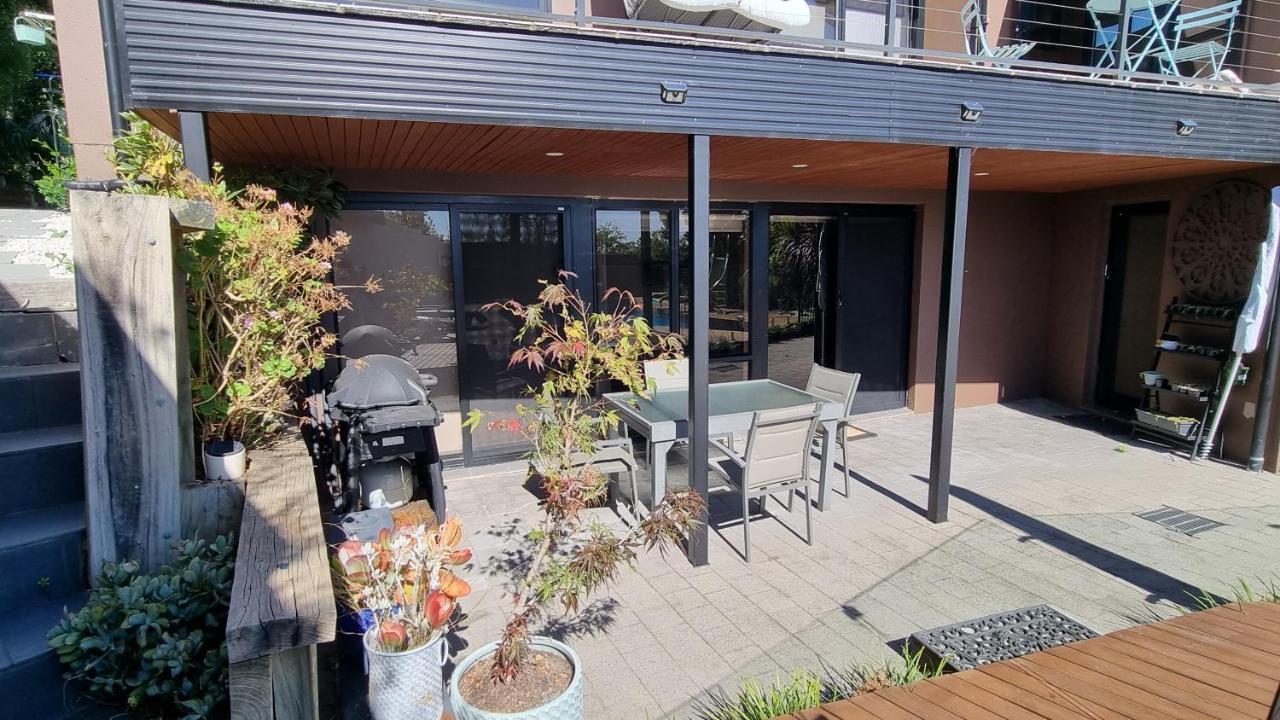 Guest Suite in Duffy with Pool View — 4-Star Luxury Hotel in Canberra, Australia