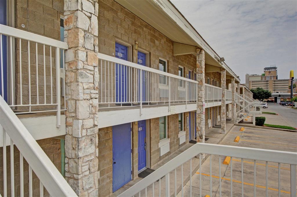 Motel 6 San Antonio TX Downtown Market Square - photo 6