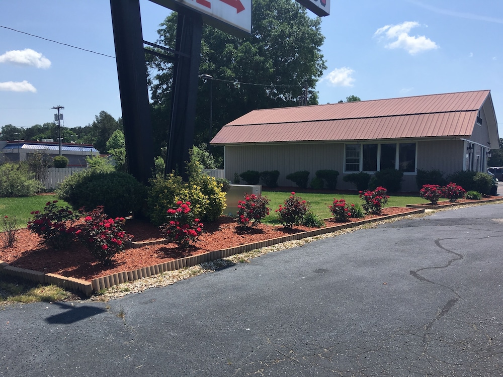 Red Carpet Inn Battleboro - featured photo