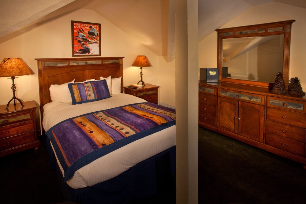 Alpine Village Suites - photo 10