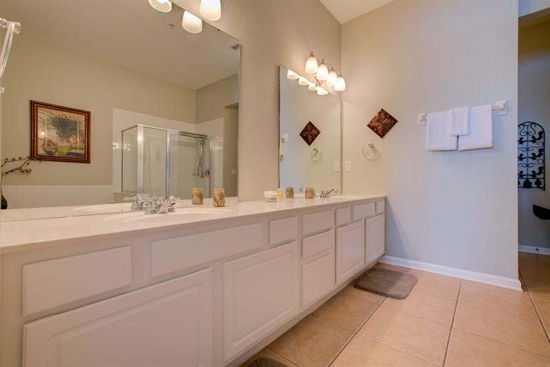 Lakeview Executive Penthouse VR - photo 23
