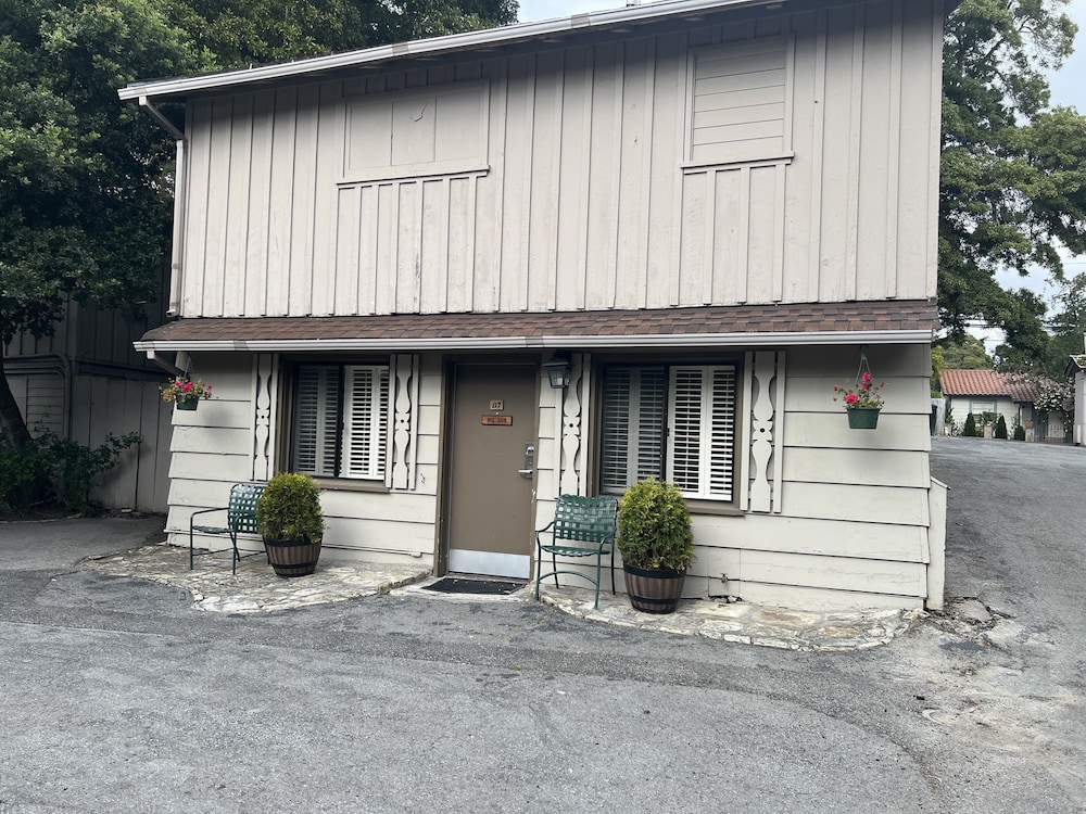 Carmel Resort Inn - photo 111