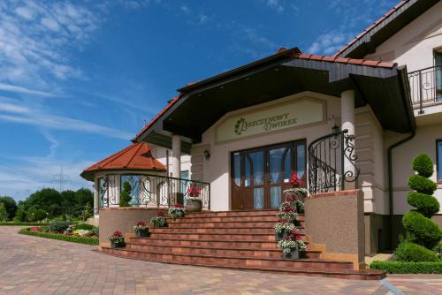 Leszczynowy Dworek — 4-Star Luxury Hotel in Gdansk, Poland