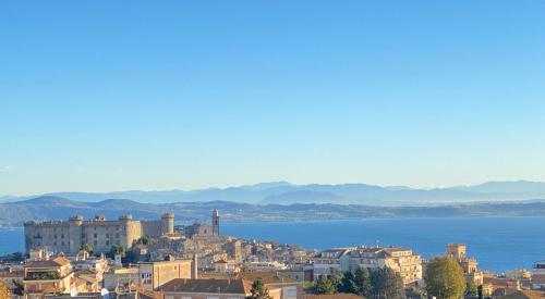 Appartamento vista lago — 4-Star Luxury Hotel in Bracciano, Italy
