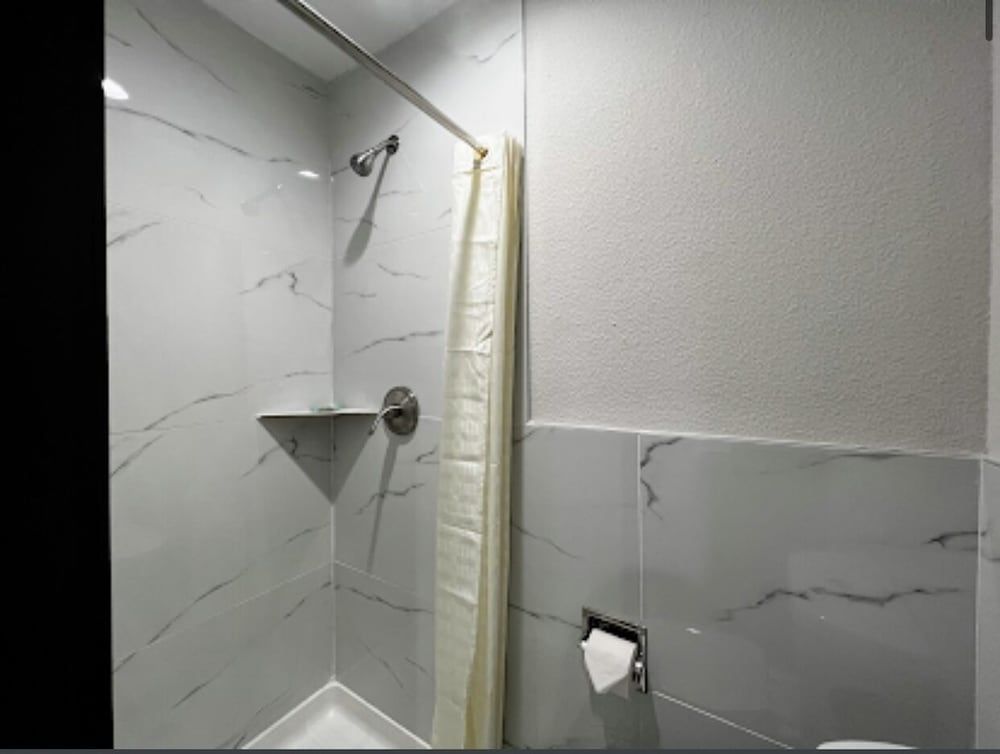 Bishop Arts Suites - photo 3