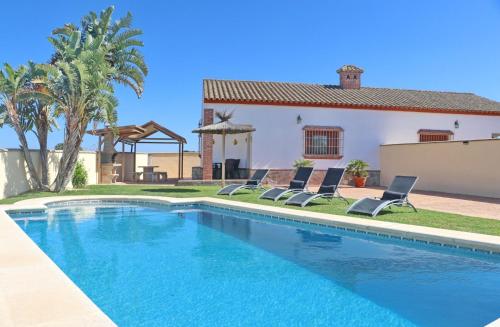 Chalet Vigía 113 — 4-Star Luxury Hotel in Conil De La Frontera, Spain