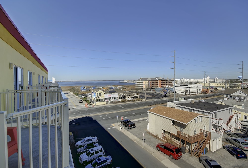 Bonita Beach Hotel - photo 18