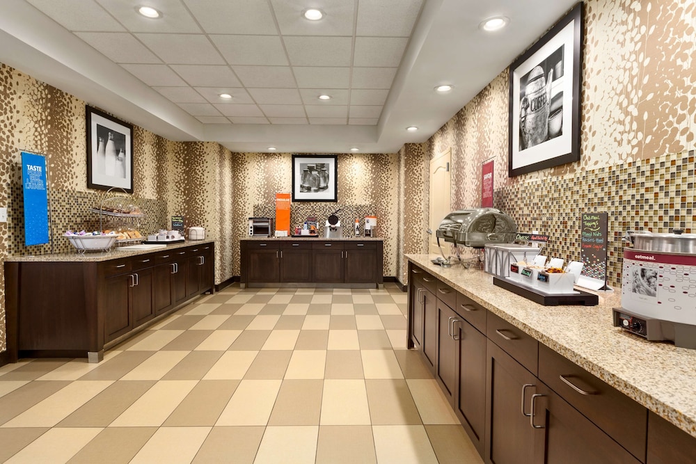 Hampton Inn Dover - photo 23