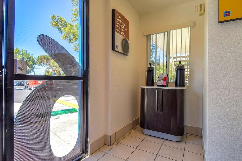 Motel 6 San Diego CA North - photo 18