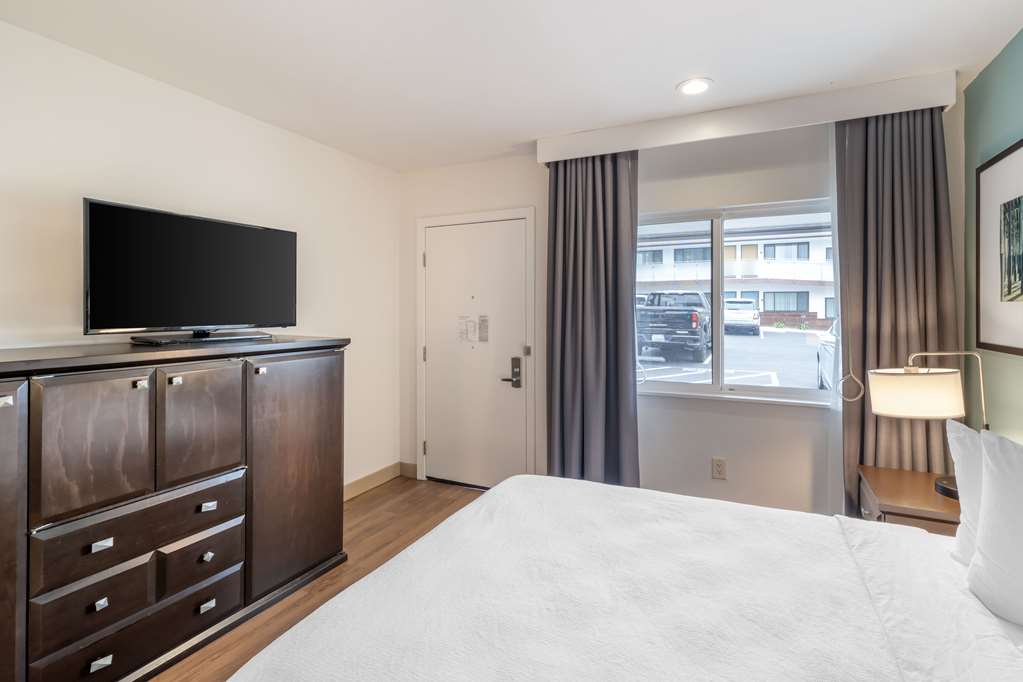 Best Western at Ventura Pier - photo 29