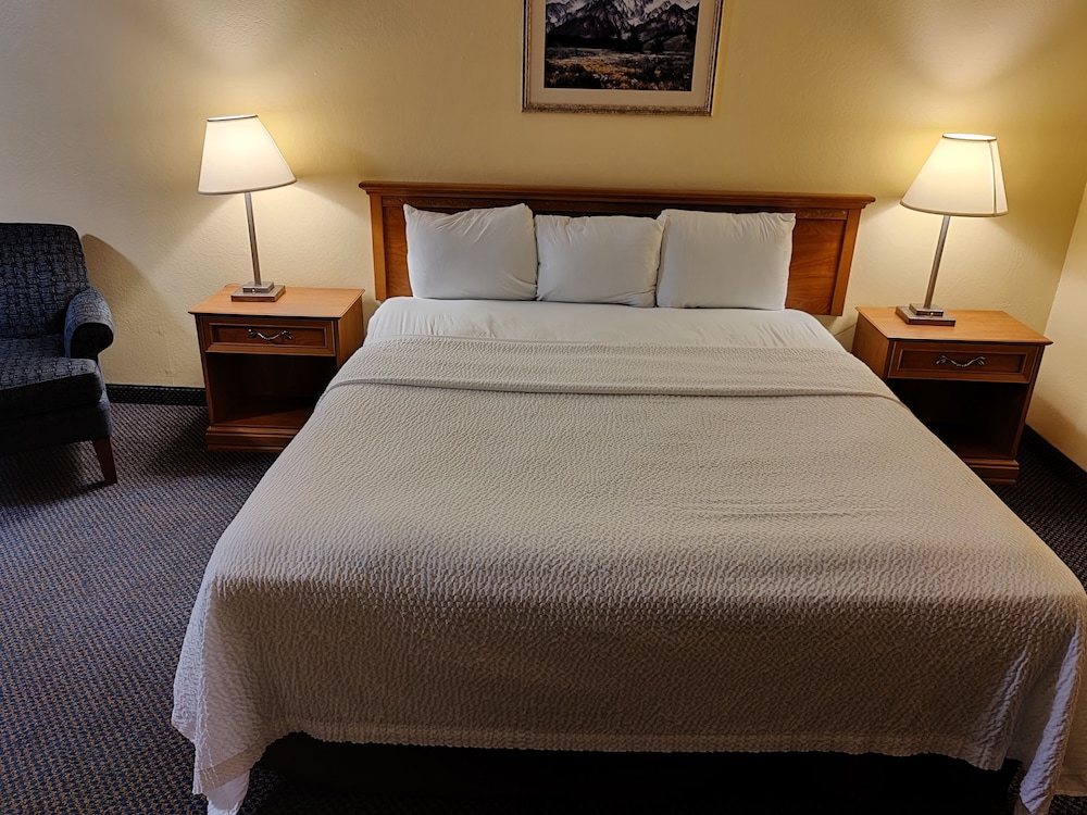 Days Inn by Wyndham Stockton - photo 3