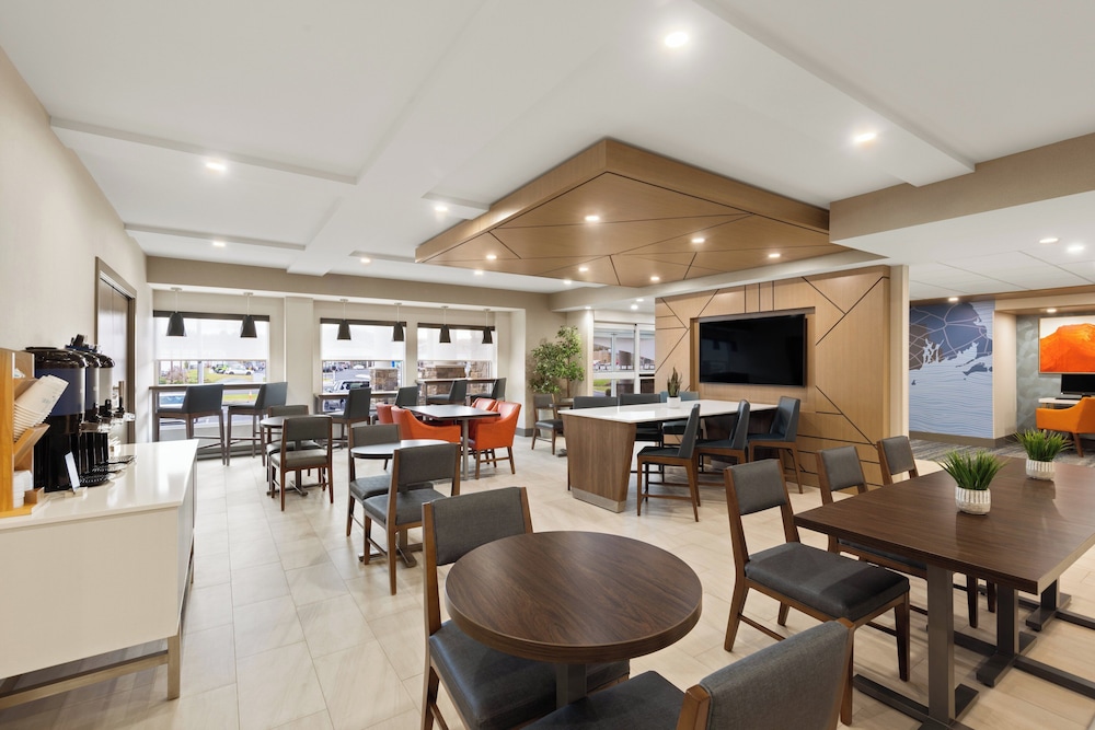 Holiday Inn Express Hotel & Suites Danbury I 84 by IHG - photo 58