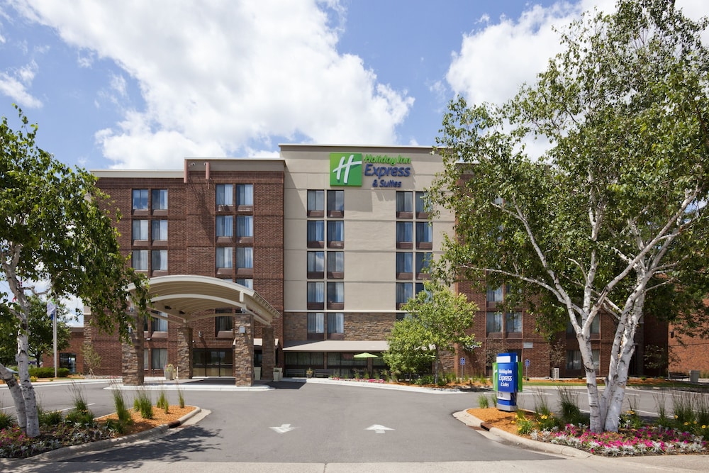 Holiday Inn Express & Suites Bloomington MPLS Arpt Area W by IHG - photo 42