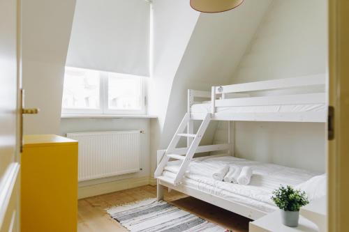 Dream Stay Art gallery Family Apartment with 2 Bathrooms