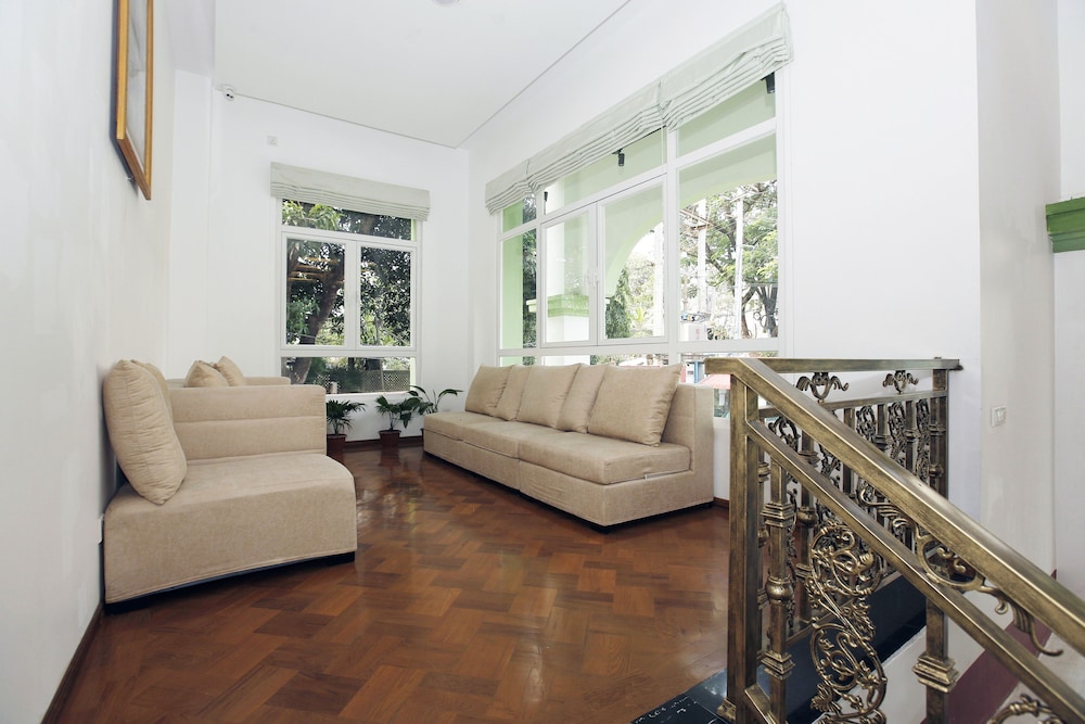Virtue Highland Hotel - last minute hotel in Yangon