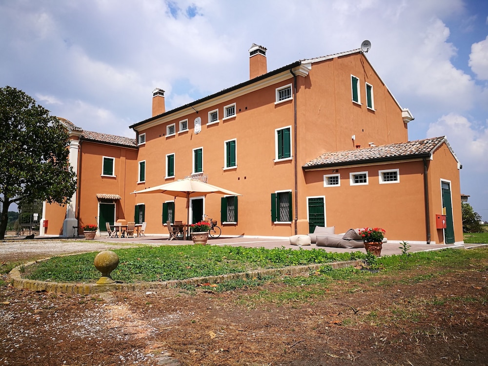 Tenuta Goro Veneto — 4-Star Luxury Hotel in Goro, Italy