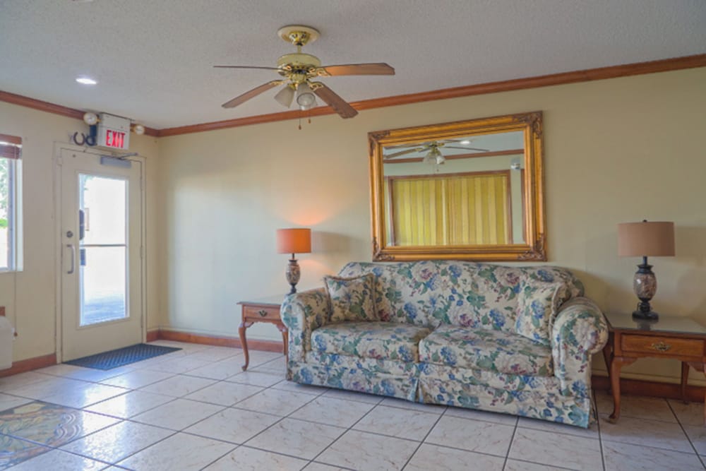 Economy Inn by OYO Ashburn I 75 - photo 3