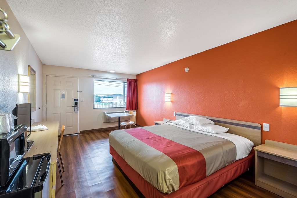 Motel 6 Anniston AL - photo 18