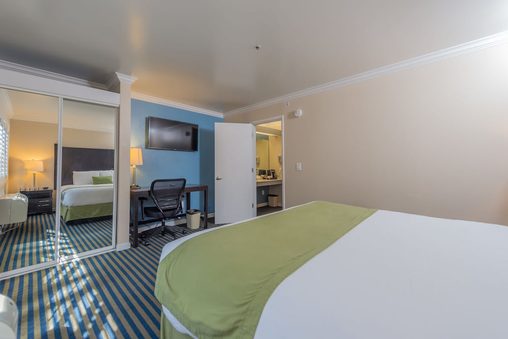 Ocean Pacific Lodge - photo 17