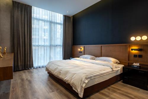 Downtown Dunya Tower - last minute hotel in Dubai