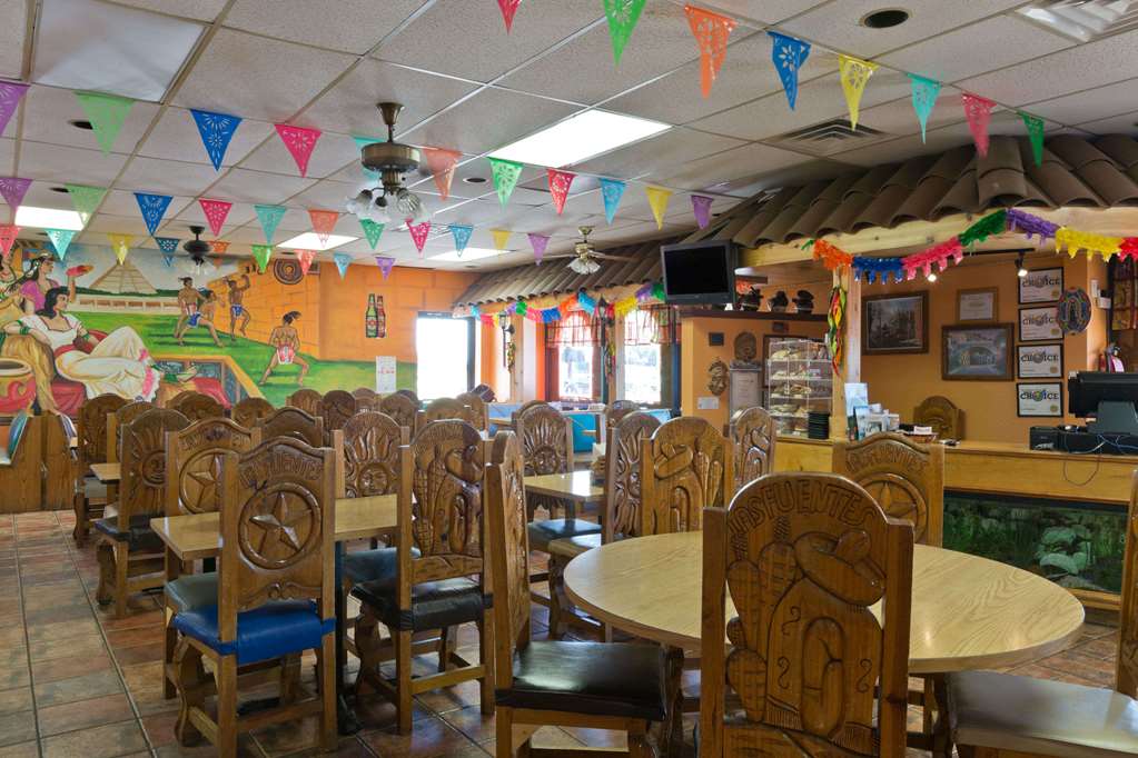 Knights Inn Brenham - photo 6