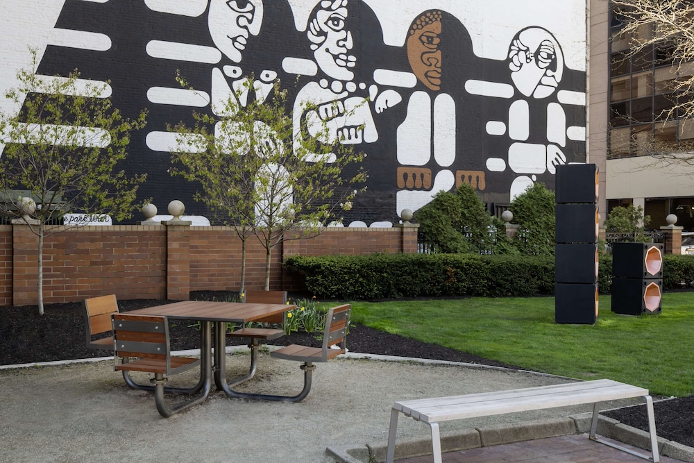 Hampton Inn Cleveland Downtown - photo 29