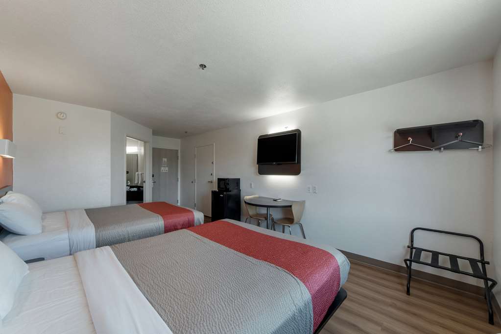 Motel 6 San Antonio TX Downtown Alamo Dome - photo 14
