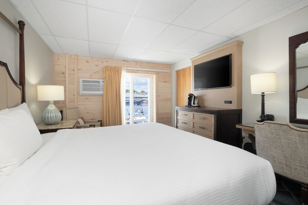 Boothbay Harbor Inn - photo 37