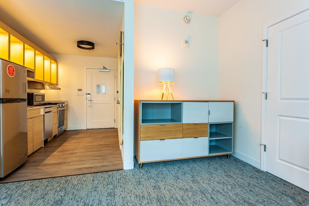 TownePlace Suites by Marriott Raleigh University Area - photo 34
