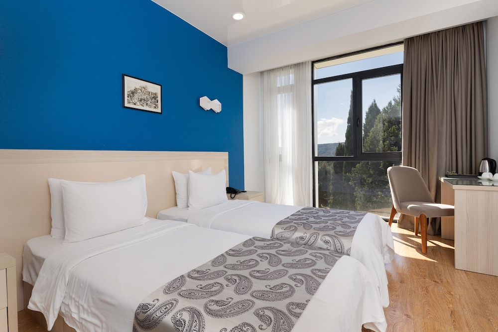 Iveria Inn Tbilisi — 4-Star Luxury Hotel in Tbilisi, Georgia