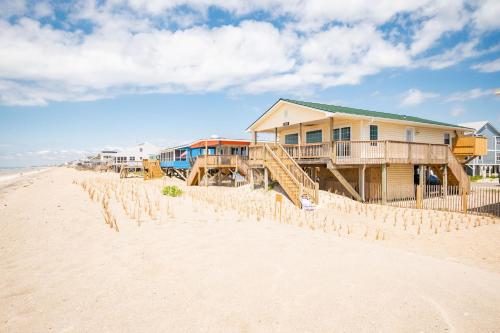 Dip Inn by Oak Island Accommodations - photo 41