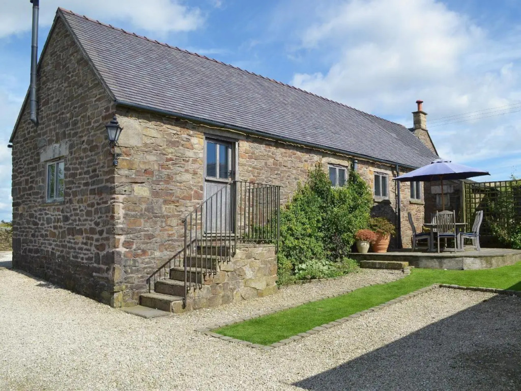 The Old Byre — Buxton — photo 2