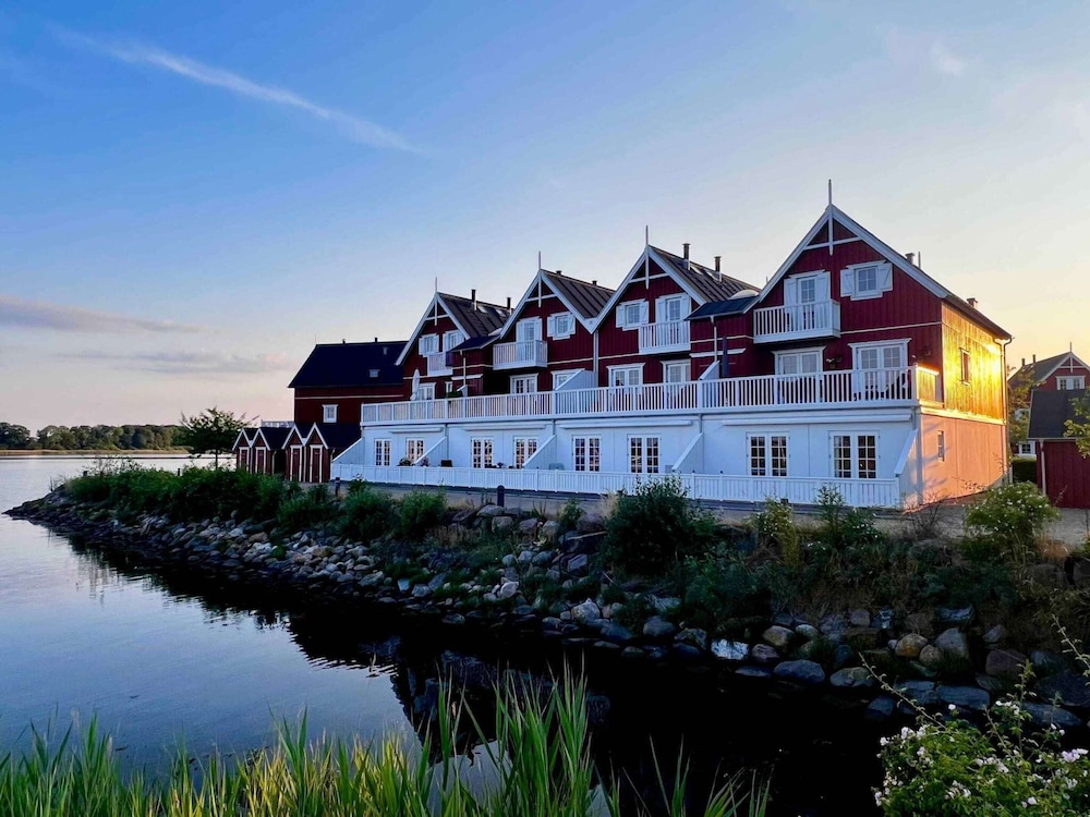 Luxury Holiday Home With Sea View — 4-Star Luxury Hotel in Grasten, Denmark