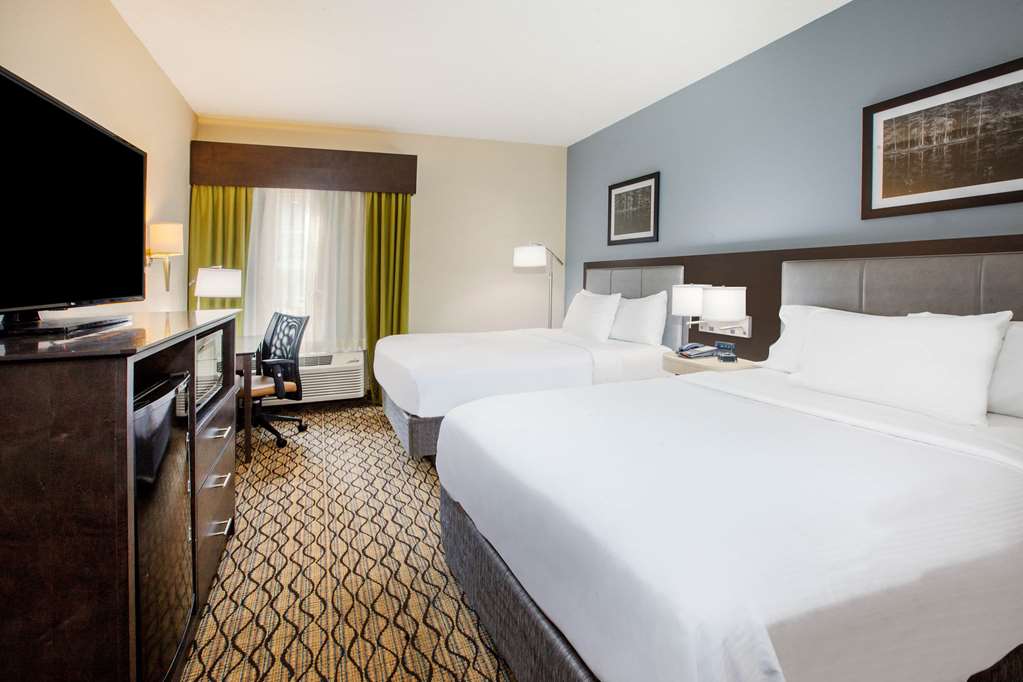 Wingate by Wyndham Roseville Detroit - photo 11