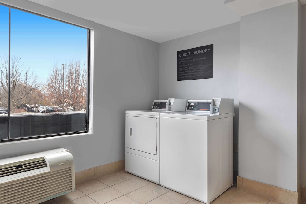 Spark by Hilton Winchester - photo 23