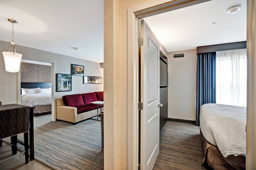 Residence Inn Hamilton - photo 8