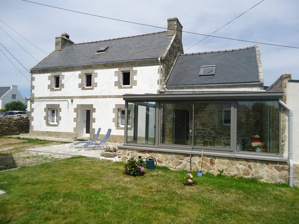 L' Iroise - carbon neutral hotel in Plogoff