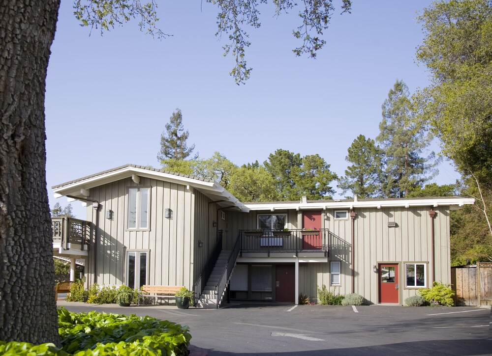 The Cottages Hotel - featured photo