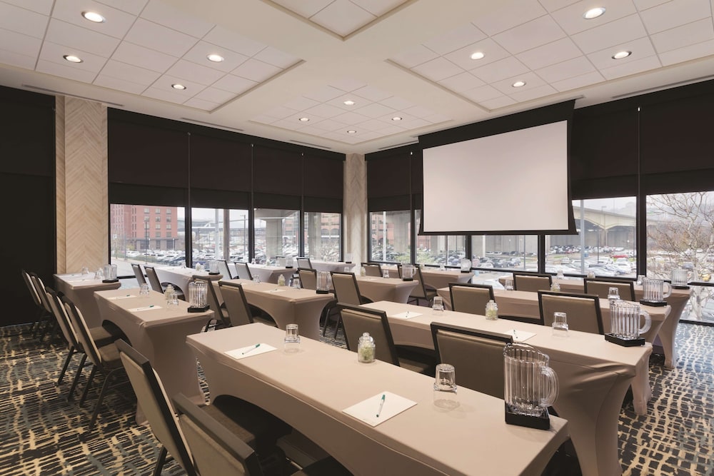 Homewood Suites by Hilton Pittsburgh Downtown - photo 47