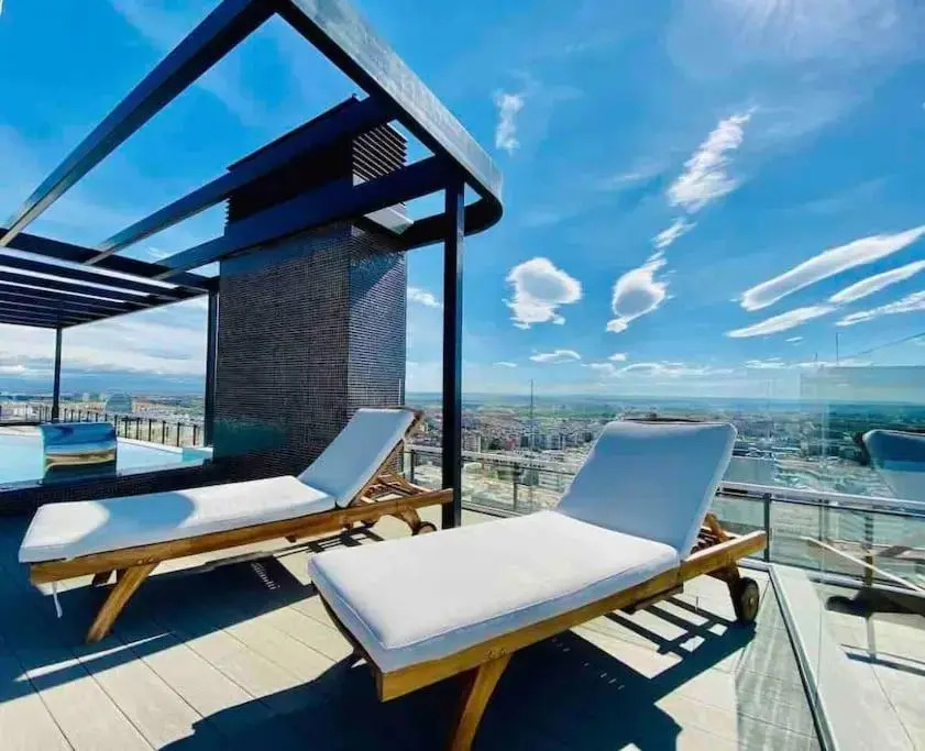 Charming Australis Tower - carbon neutral hotel in Madrid